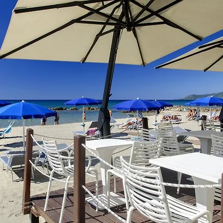 La Playa מלון 3*