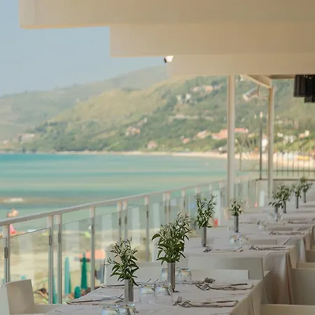 Hotel La Playa 3*