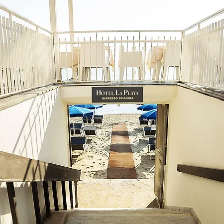 La Playa Hotel