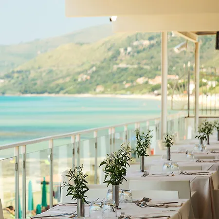 La Playa Hotel 3*
