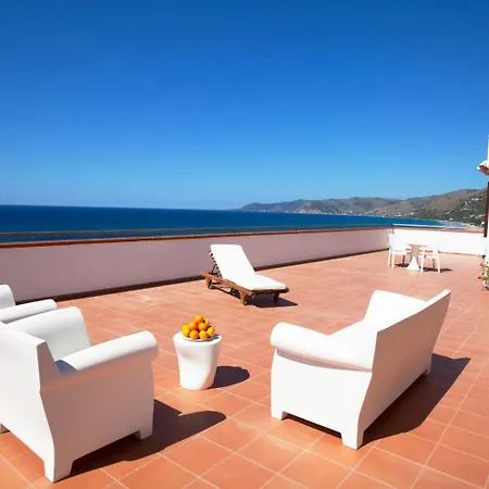 Отель La Playa