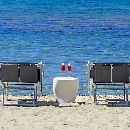 La Playa 3*