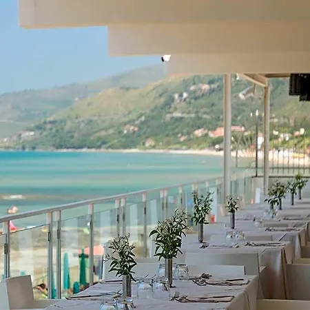 La Playa Отель 3*