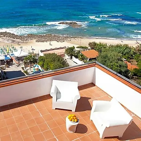 La Playa 3*