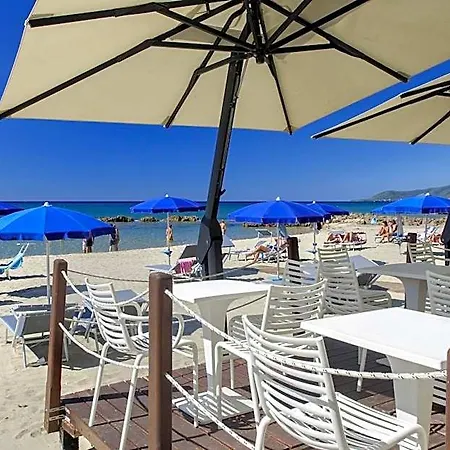 La Playa Отель