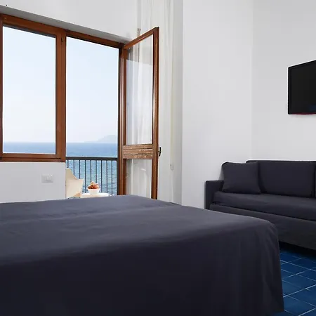 La Playa Hotel
